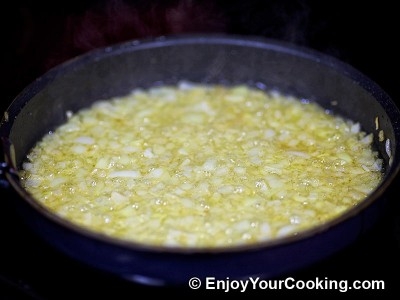 Курица тушеная с цветной капустой и помидорами Курица тушеная с цветной капустой и помидорами