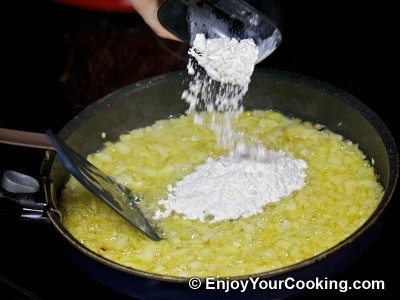 Курица тушеная с цветной капустой и помидорами Курица тушеная с цветной капустой и помидорами