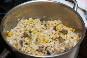 Каша перловая с мясом и овощами Каша перловая с мясом и овощами
