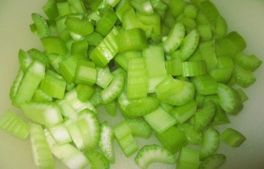 Бульон с клецками из куриного мяса Бульон с клецками из куриного мяса