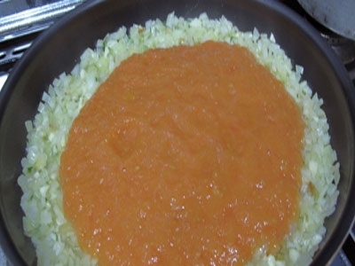 Пицца с грибами сыром и перепелиными яйцами Пицца с грибами сыром и перепелиными яйцами