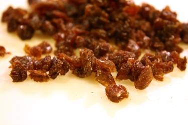 Закусочные рулетики с говядиной и орехами Закусочные рулетики с говядиной и орехами