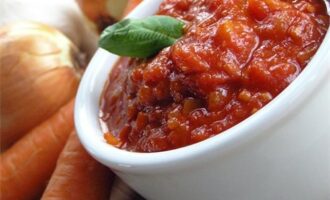 Аджика с яблоками на зиму Аджика с яблоками на зиму
