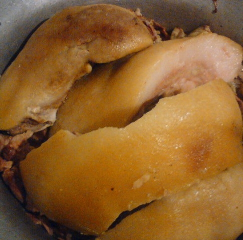 Зельц из свиной головы — домашняя мясная закуска под пресс Зельц из свиной головы — домашняя мясная закуска под пресс