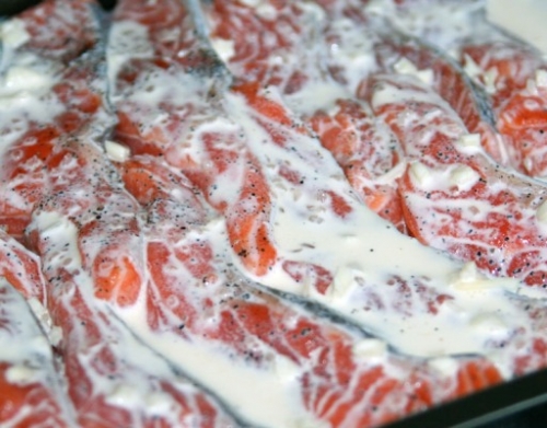 Форель, запеченная с картофелем Форель, запеченная с картофелем