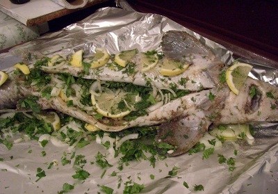 Стерлядь, фаршированная овощами и креветками Стерлядь, фаршированная овощами и креветками