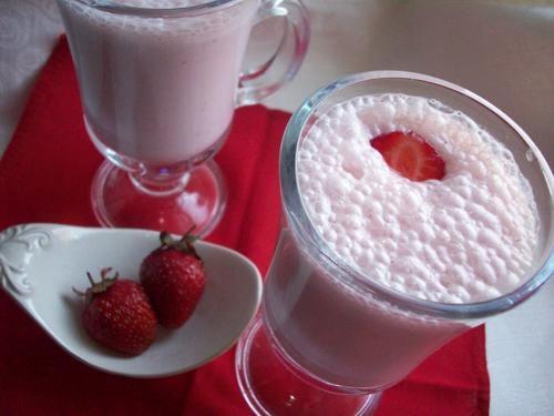 Молочный коктейль с клубникой Молочный коктейль с клубникой