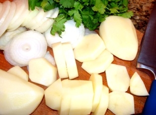 Тиляпия тушеная с овощами Тиляпия тушеная с овощами
