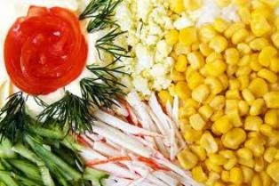 Салат из омаров, кукурузы и помидоров Салат из омаров, кукурузы и помидоров