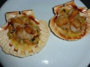 Морской гребешок, запеченный под сыром Морской гребешок, запеченный под сыром