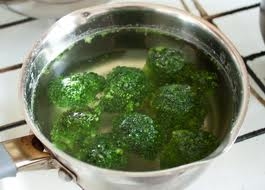 Брокколи с лимонным соусом Брокколи с лимонным соусом