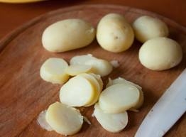 Немецкий картофельный салат теплый Немецкий картофельный салат теплый