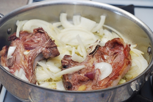 Тушеная баранина с овощами Тушеная баранина с овощами