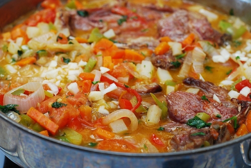 Тушеная баранина с овощами Тушеная баранина с овощами