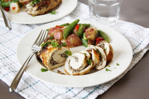 Куриные грудки фаршированные грибами Куриные грудки фаршированные грибами