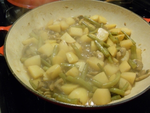 Постная тушеная картошка Постная тушеная картошка