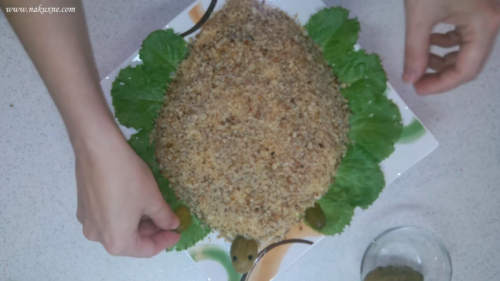 Салат Черепаха с курицей и грецкими орехами Салат Черепаха с курицей и грецкими орехами