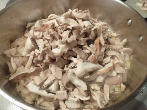 Курица с грибами в сливочном соусе Курица с грибами в сливочном соусе