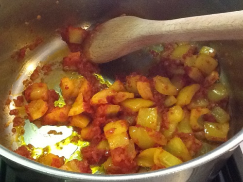 Баклажаны тушеные с овощами Баклажаны тушеные с овощами