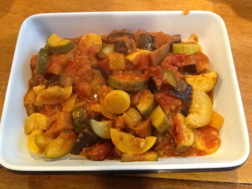 Баклажаны тушеные с овощами Баклажаны тушеные с овощами