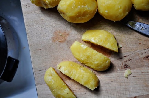 Салат из соленых огурцов и картофеля Салат из соленых огурцов и картофеля