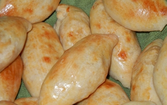 Домашние пирожки с капустой и морковью Домашние пирожки с капустой и морковью