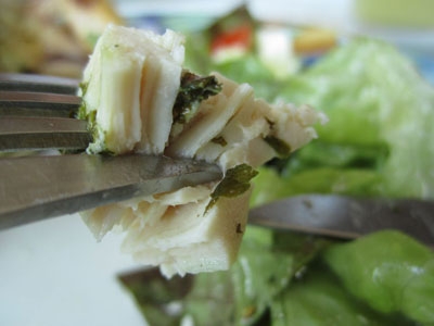 Курица, запеченная в духовке целиком с ароматными травами Курица, запеченная в духовке целиком с ароматными травами