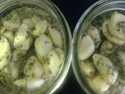 Маринованный чеснок Маринованный чеснок