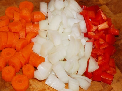 Гуляш из курицы в мультиварке Гуляш из курицы в мультиварке
