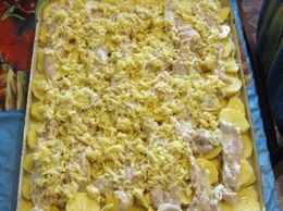 Картошечка с мясом курицы в духовке Картошечка с мясом курицы в духовке