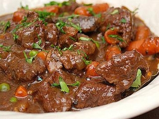 Мясо с подливкой в мультиварке Мясо с подливкой в мультиварке