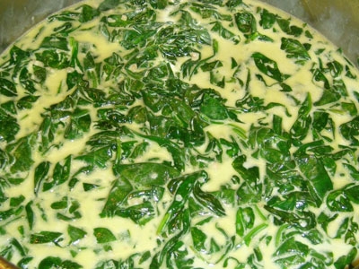 Макароны Лумакони в сливочном соусе с беконом и травами Макароны Лумакони в сливочном соусе с беконом и травами