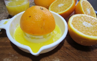 Постный пирог с орехами и изюмом Постный пирог с орехами и изюмом