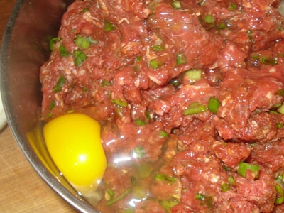 Мясной рулет с яйцом и сыром Мясной рулет с яйцом и сыром