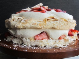 Меренга с клубникой Меренга с клубникой