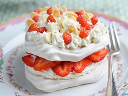 Меренга с клубникой Меренга с клубникой