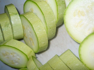 Жареные кабачки с чесночным соусом Жареные кабачки с чесночным соусом