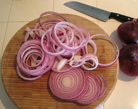 Маринованный лук кольцами Маринованный лук кольцами