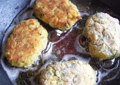 Куриные котлеты с рисом и кабачком Куриные котлеты с рисом и кабачком