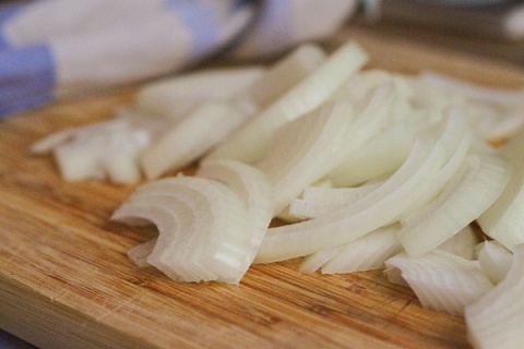 Караси жареные с луком Караси жареные с луком
