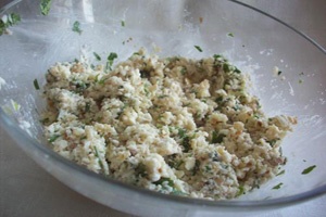 Рулеты из баклажанов с орехами Рулеты из баклажанов с орехами