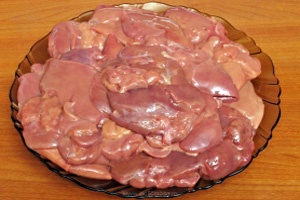 Куриная печень в сметане в мультиварке Куриная печень в сметане в мультиварке