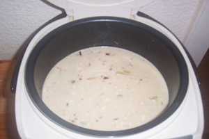 Куриная печень в сметане в мультиварке Куриная печень в сметане в мультиварке
