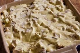 Салат из брокколи с курицей и грибами Салат из брокколи с курицей и грибами