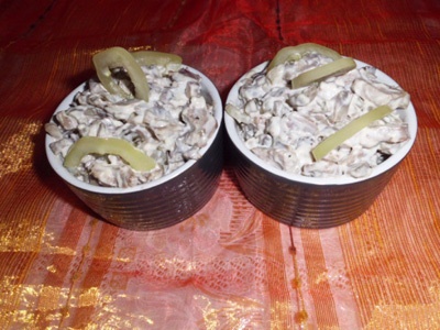 Салат с языком и шампиньонами Салат с языком и шампиньонами