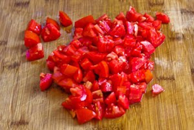 Фасолевый салат с сосисками Фасолевый салат с сосисками