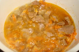 Гречневая каша с тушенкой Гречневая каша с тушенкой