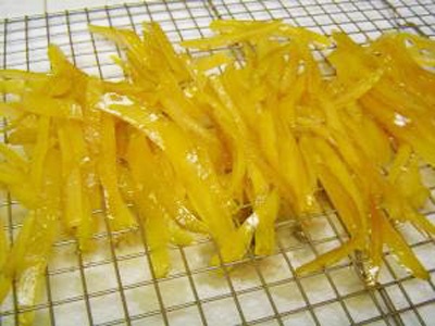 Цукаты из лимонных корочек Цукаты из лимонных корочек