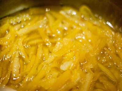 Цукаты из лимонных корочек Цукаты из лимонных корочек