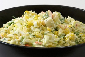 Салат с крабовыми палочками и рисом Салат с крабовыми палочками и рисом